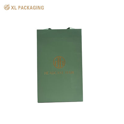 acheter Sac de magasinage en papier de luxe sur mesure avec papier spécialisé vert de forêt mate et impression de logo en feuille d'or fabrication en ligne