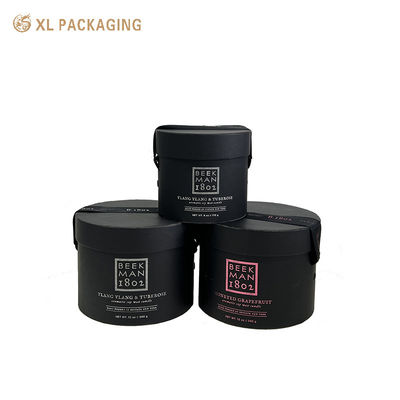 Boîte à bougies en papier noir texturé de luxe avec poignée de ruban élastique et insert de mousse de perle personnalisé
