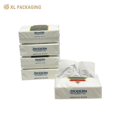 Tissu de papier facial en pâte de bois vierge 3 plis doux avec une forte absorption de l'eau en forme de boîte à cigarettes pour la maison et les voyages