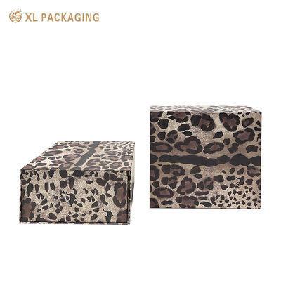 Boîte cadeau rigide pliable de luxe avec fermeture magnétique cachée et design tendance léopard