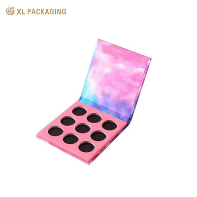 Palette d'ombres à l'œil vide personnalisable en gros avec fermeture magnétique et matériau premium en carton gris
