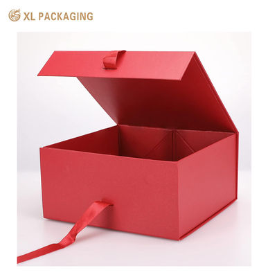 Boîte cadeau magnétique de luxe imprimée sur mesure avec conception pliable et ruban pour vêtements et soins de la peau