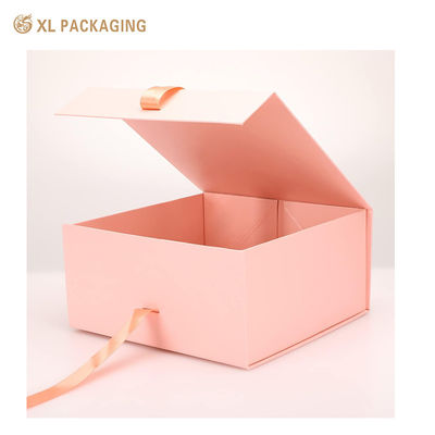 Boîte d'emballage en papier rigide pliable rose avec fermeture magnétique pour soins de la peau et cadeaux de luxe
