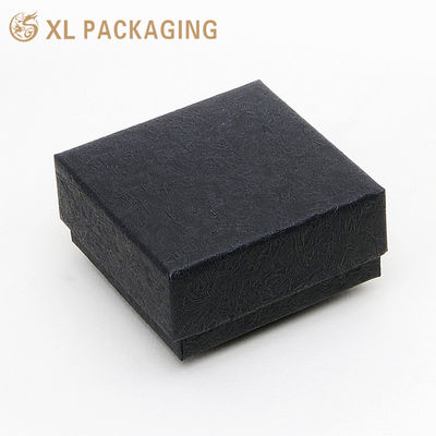 Boîte à bijoux à base de couvercle rigide en 2 pièces, boîte cadeau en papier texturé en faux cuir noir recyclable avec insertion de mousse de velours pour boucle d'oreille en gros