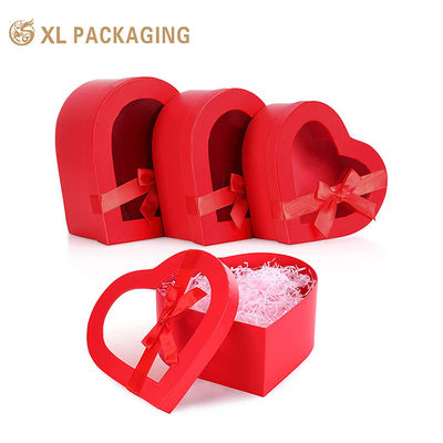 Boîte cadeau en forme de cœur de luxe avec carton rigide de 2 mm, fenêtre en PET en forme de cœur et nœud en ruban de satin rouge pour la Saint-Valentin