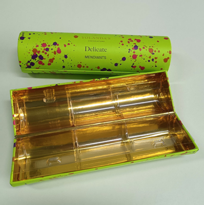 Boîte cadeau en papier à demi-ronde de qualité alimentaire avec insert Boîtes rigides recyclables avec feuille d'or en relief Matt Lamination brillante pour le chocolat