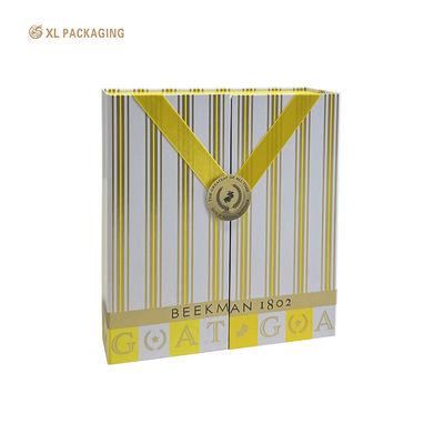 Coffret cadeau cosmétique de luxe à double porte avec fermeture magnétique et logo personnalisé pour une marque haut de gamme